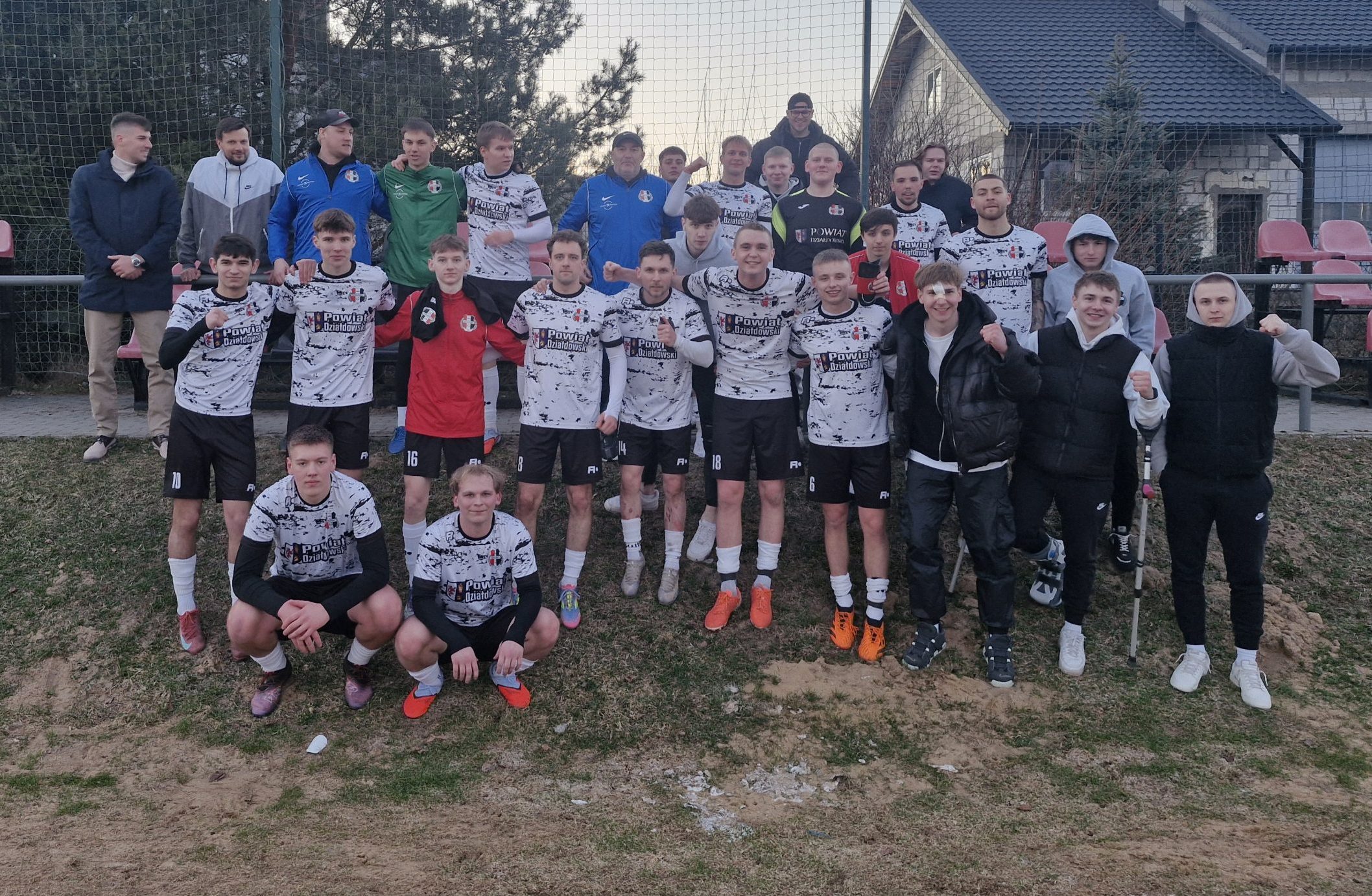 Komplet punktów w Zwierzewie